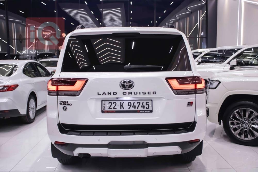 تويوتا لاندكروزر